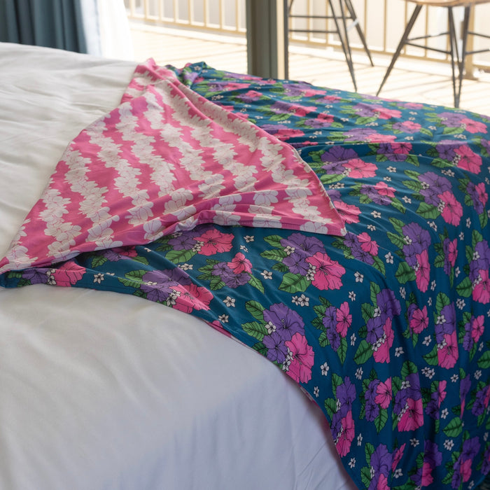 Aloha Hibiscus/Rosey Pink Gardenia Lei Reversible Blanket