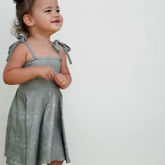 Emery Dress | Gardenia Olive